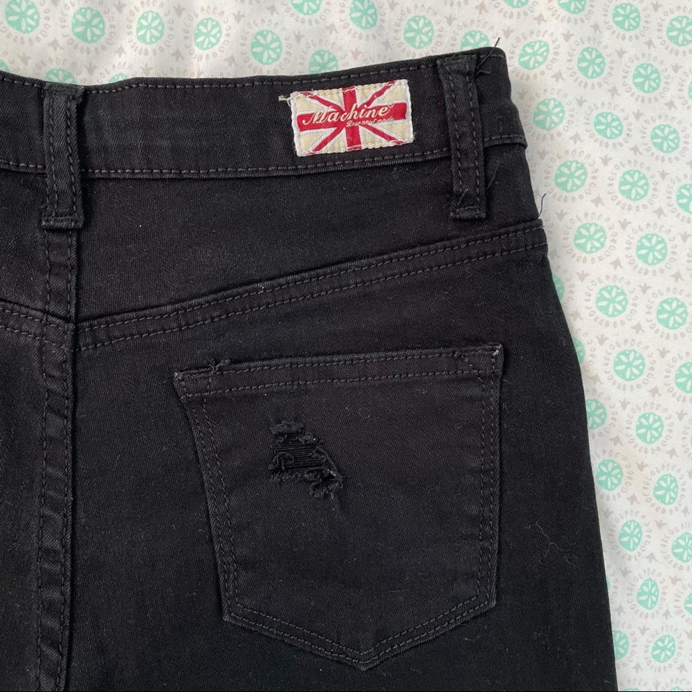 Black High-Waisted Shorts with Frayed Hem - Picture 7 of 12